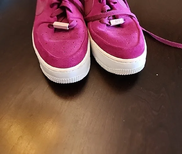 Nike Women's Sneakers in Purple and White - Picture 2 of 8